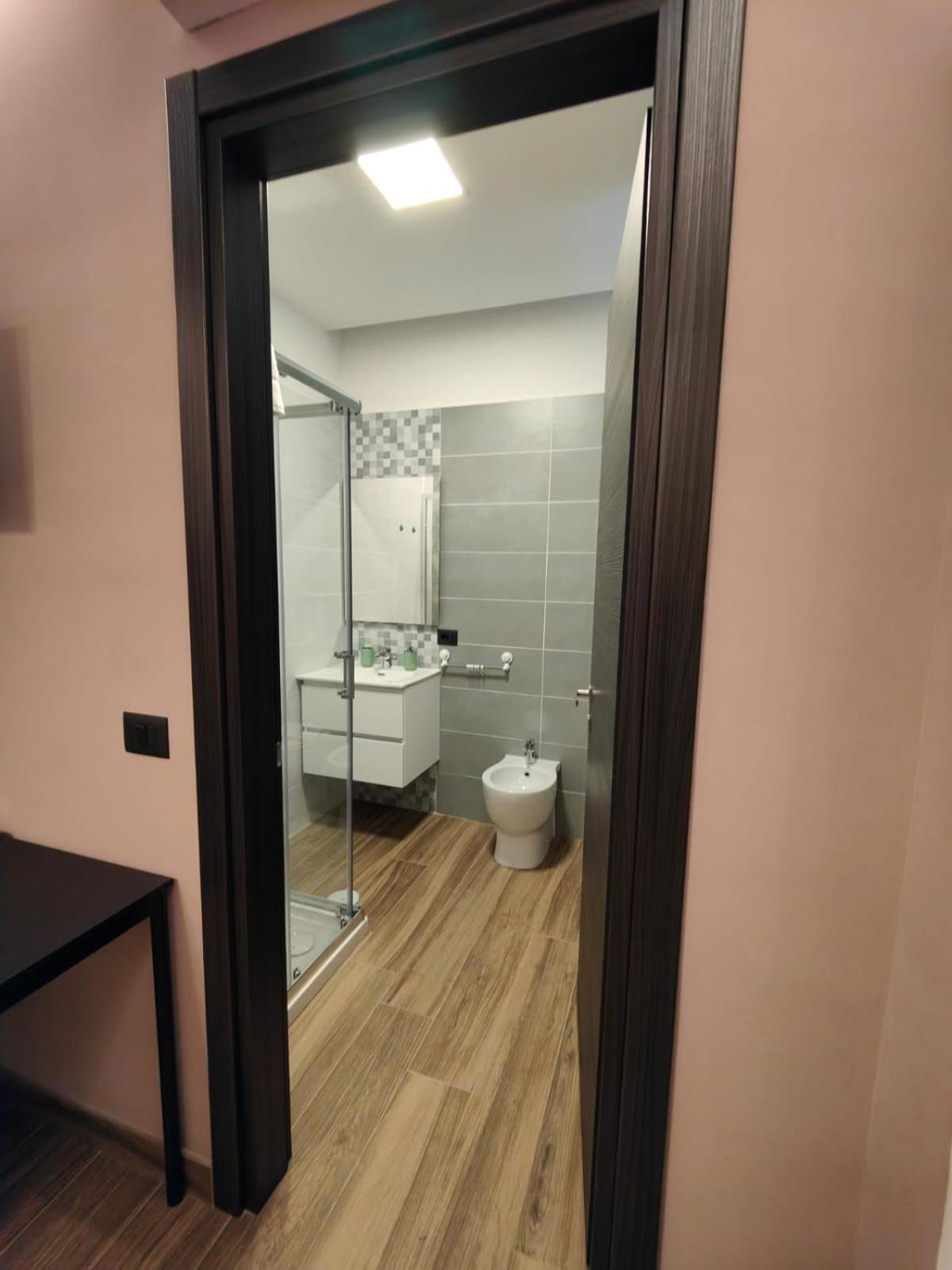 Napoli Central Capodichino B&B Bagian luar foto